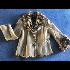 Beautiful jacket suede and faux fur